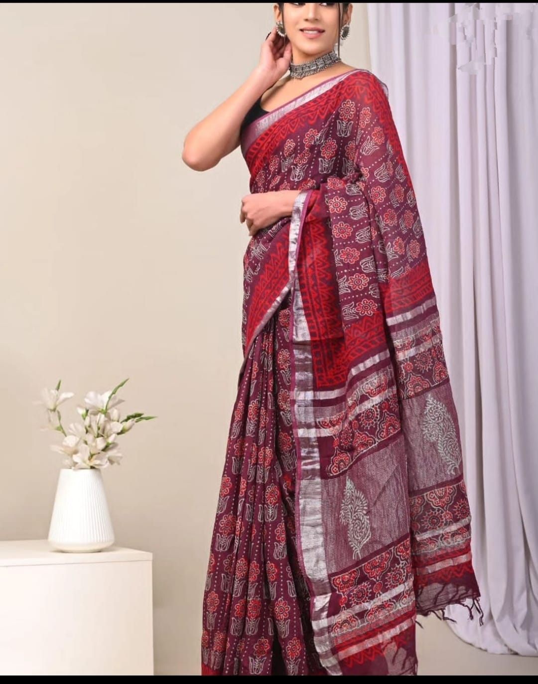 SV Linen With Silver Jari Patta Digital Printed Sarees Wholesale Market In Surat